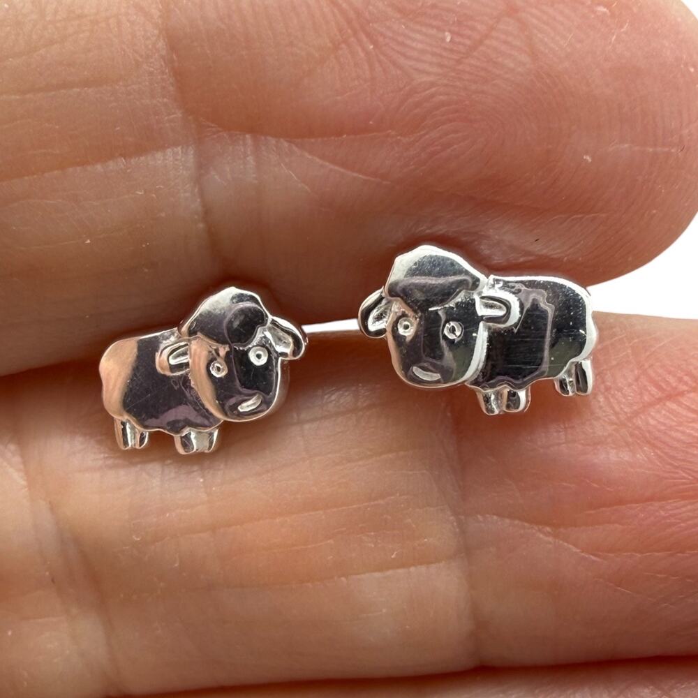 Little Lamb Sheep Stud Earrings 925 Sterling Silver Ewe - Farm Animal Earrings
